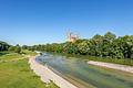 Lichtfülle unter dem Dach: Reizende 2-Zimmer-Wohnung mit Panorama-Terrasse - Perfekte Lage an der Isar