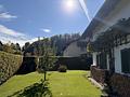 Baugrundstück mit Altbestand/Abbruch in Neubeuern – sonnige und gefragte Lage im schönen Inntal - Blick in den Garten