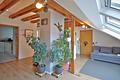 PROVISIONSFREI und bezugsbereit! 3,5- Zimmer DG Wohnung mit sonniger Dachterrasse und Stellplatz! - Wohnbereich 