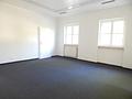 Flexible Wohn- und Gewerbeeinheit in 83404 Ainring mit Terrasse und idealer Work-Life-Kombination - Wohnbereich