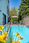 Großzügig, individuell und perfekt für Familien: Exklusive Villa mit Garten und Pool - Urlaubsgefühle im Garten