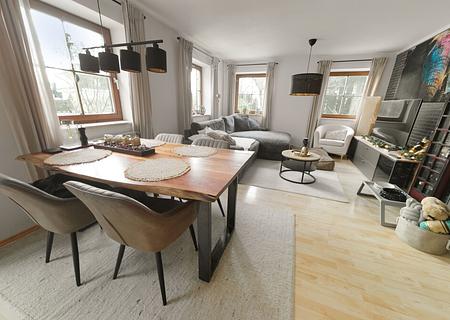 Gepflegte, vermietete 2-Zimmerwohnung mit Garten in Freilassing, Ortsteil Hofham - inkl. TG Platz. - Wohnzimmer