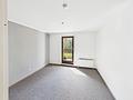 Helle 3-Zimmer-Eigentumswohnung in Kaufering mit Raum für eigene Ideen - Schlafzimmer 1