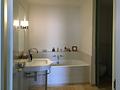 Zentral in München: moderne Wohnung im alten Hof in Erbpacht optional mit TG-Stellplatz - Bad