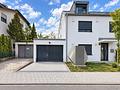 München: 6 vermietete Einheiten | Baujahr 2019 | Effizienz A - Einfahrt zur Garage