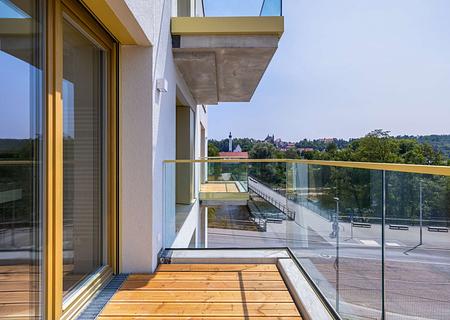 Modernes Wohnen auf 88 m²: Durchdachte 3-Zimmer-Wohnung mit Loggia, Balkon & 2 Bädern! - Balkon am Schlafzimmer