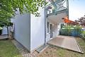 Helle Zweizimmerwohnung mit Garten und TG-Stellplatz - Terrasse 
