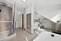 ++ Vielseitiges 1-2-Familienhaus mit sonniger Terrasse in ruhiger Lage mit Erbbaurecht++ - Badezimmer OG - Ansicht 1