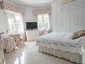 Attraktive freistehende Villa mit Sommerhaus