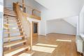 Lichtdurchflutete 3,5-Zimmer-DG-Maisonette-Galerie-Wohnung in herrlicher Aussichtslage - DG1: Wohn-/Essbereich