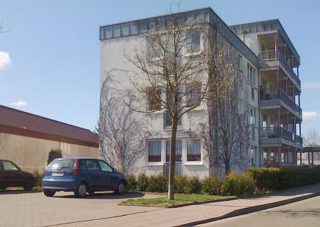 Vermietete Eigentumswohnung mit KFZ-Stellplatz sucht neuen Eigentümer - Gesamtansicht