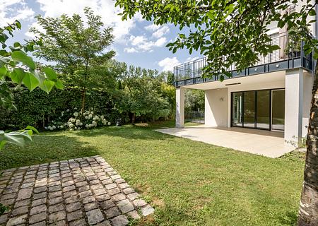 Hochklassiges, modernes 4-Zimmer-Domizil mit privatem Garten-Paradies und wohnlichem Hobbybereich - Garten zum Entspannen