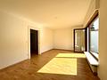 Zentrale und idyllische Lage im Österreicher Viertel! - Wohnzimmer