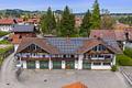 Ein Haus voller Möglichkeiten – zentral gelegen im beliebten Lechbruck am See - Blick auf das Gebäude