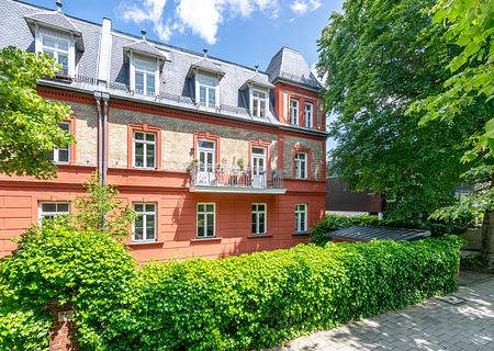 Flexible Nutzungsoptionen: 2 benachbarte Wohnungen über 218 m² in Villa von 1890 am Schlosskanal - Wohnen am Schlosskanal