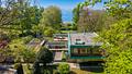 Rarität mit Alpen-Panorama und Seezugang: Ikonische Architekten-Villa mit hoher Privatsphäre - Spektakuläre Architekten-Villa