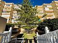 Maisonette-Wohnung mit 3 Schlafzimmern, 2 Bädern, 2 Kfz-Stellplätzen, Gemeinschaftspool und Meerblick nur 100 m vom Strand