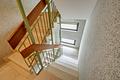 Attraktive 2-Zimmer-Eigentumswohnung mit Balkon und eigener Garage - Treppenhaus