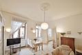 Altbau-Liebe: Repräsentative 3-Zimmer-Wohnung in historischem Anwesen - Heidelberg-Neuenheim - Wohnbereich