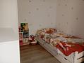 Reihenhaus mit 2 Schlafzimmern, 2 Bädern, Gäste-WC, Dachterrasse, Tiefgaragenstellplatz und Gemeinschaftspool