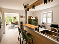 Modernes Zweifamilienhaus mit großem Garten in Stein a. d. Traun - Küche zum Wintergarten EG