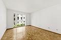 Gepflegte 3-Zimmer-Wohnung mit Loggia in Laufweite zum Nymphenburger Schlosspark - Schlafzimmer