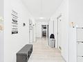 Solide Kapitalanlage mit Perspektive: Moderne 3-Zimmer-Wohnung in Germering - Flur