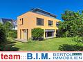 Architekten-Villa auf Filetgrundstück in Top-Lage:
 Licht. Ruhe. Privatsphäre. - Day