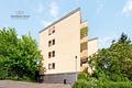 Renovierte 3-Zimmer-Wohnung mit Garage, Balkon und Heuchelberg-Blick in guter Lage - Garagenansicht