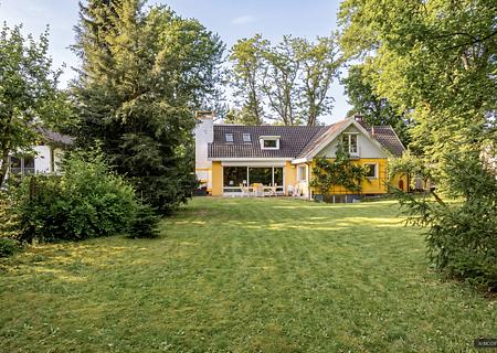 Naturnahe Spitzenlage: Grundstück mit 1.150 m² und großzügigem Garten - Weitläufiger Garten 