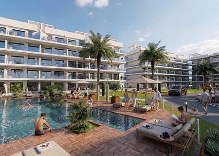 Penthouse-Wohnungen mit 2 Schlafzimmern, 2 Bädern und Dachterrasse in abgeschlossener Anlage mit Gemeinschaftspool und Spa