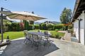 Exklusive Landhausvilla am Tegernsee mit hochwertiger Ausstattung I 5 Jahre Wohnrecht für Verkäufer - Esstisch-Terrasse