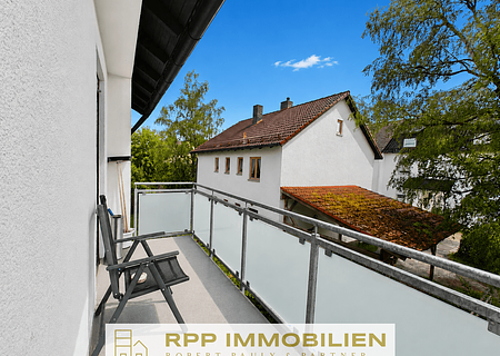 Platz für die ganze Familie! 4-Zimmer-Wohnung mit toller Raumaufteilung in Unterschleißheim - Balkon