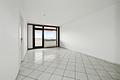 ++ Helles 2-Zimmer Apartment mit Aussicht in Niederrad - Ideale Kapitalanlage mit Potenzial ++ - Wohnzimmer - Ansicht 1