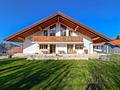 Hochwertiges Wohnen und Arbeiten mit Bergblick und Garten
- Nahe Penzberg und Bad Tölz - Hausansicht vom Süden
