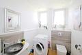 Ihr neues Zuhause: Modernisierte DG-Wohnung mit Aussicht und Charme - Gäste-WC