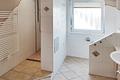 Herrlich große und helle Maisonette-Wohnung mit Balkon, Carport und Garage - Bad 