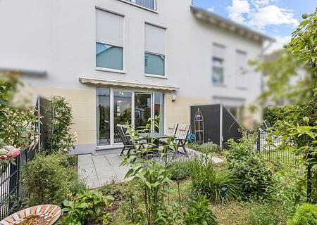 ++Familienfreundliches Zuhause: Großes Reihenmittelhaus in ruhiger Lage++ - Garten