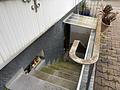 Ruhige Lage, sonniger Garten, Garage – Doppelhaushälfte zum Modernisieren - Abgang ins UG