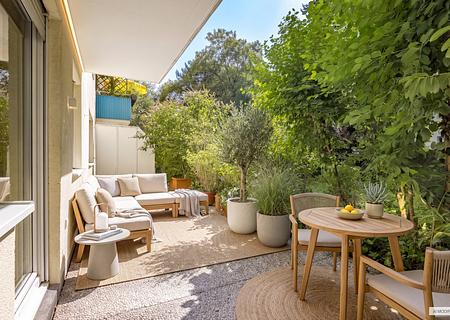 Mit idealem Grundriss und privater Terrasse: Bezugsbereite 2-Zimmer-Wohnung in bester Lage - Terrasse (virtuell möbliert)