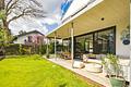 Mit Weitsicht geplant: Wohngesundes Architektenhaus mit Design-Ausstattung - Rasenflächen zum Spielen