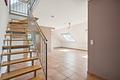 Wohnen auf zwei Ebenen: Moderne 3-Zimmer-Maisonette mit Balkon - Diele