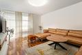 Große und ruhig gelegene 4-Zimmer-Wohnung mit 2 Balkonen in Aschheim - Modern und Klar