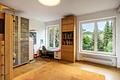 Haus im Haus: Maisonette-Wohnung über 222 m² mit drei Terrassen in grüner Toplage - Freundliches Kinderzimmer