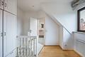 Charmante und gut geschnittene Maisonette-Wohnung mit Balkon in grüner Lage - Filigrane Treppe zur Galerie