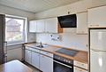 Gepflegte 2-Zimmer-Wohnung mit Balkon in Hatzenbühl – vermietet und ideal für Kapitalanleger - Küche