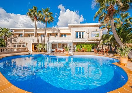 Beeindruckende mediterrane Villa in Paguera