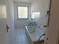 4-Zimmer-Eigentumswohnung 84m² mit Balkon & Fernblick – sofort bezugsfrei in Idar-Oberstein - SB5 Badezimmer
