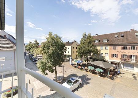 Frisch sanierte 2-Zimmer-Wohnung mit Balkon in zentraler Lage von Freilassing - Balkon