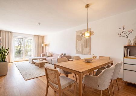 Neuwertige 3-Zimmer-Wohnung mit Wintergarten und Balkon - Virtuell möbliertes Wohn-/Esszimmer